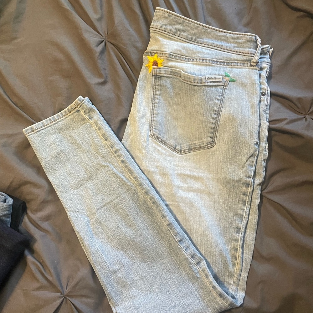Eddie Bauer Light Blue Skinny Jeans with embroidered pocket detail